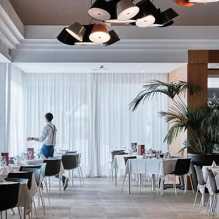 Apartmanhotel Prinsotel La Dorada & 4*